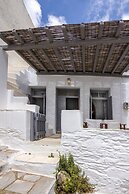 Village Aura in Tinos