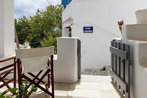 Village Aura in Tinos