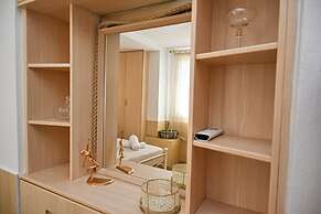 La Luna in Agia Barbara Tinos