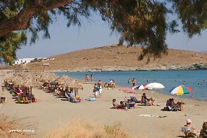 La Luna in Agia Barbara Tinos