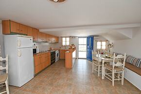 La Luna in Agia Barbara Tinos