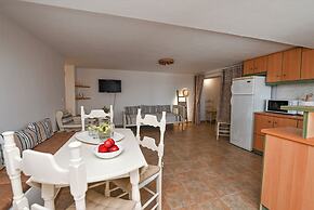 La Luna in Agia Barbara Tinos