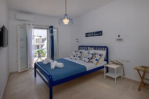 Zen Beach House in Tinos 1