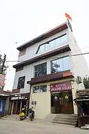 Hotel Awadh Vilas