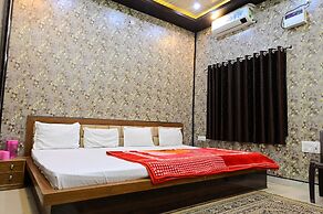 Hotel Awadh Vilas