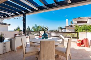 Stylish Apartment With Pool in Marbella - Ref M51