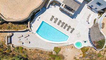 Luxury Villa With Stunning Views Above Kalo Livadi