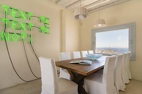 Luxury Villa With Stunning Views Above Kalo Livadi