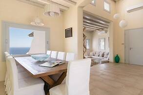 Luxury Villa With Stunning Views Above Kalo Livadi