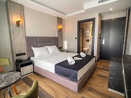 Comfort Point Three Hotel