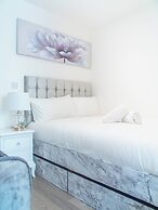 Sheffield City Apartment Retreat