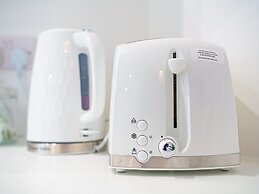 Sheffield City Apartment Retreat