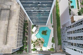 Exclusive 48th Floor Condo in Miami