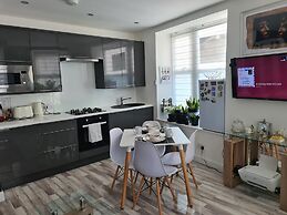 Charming Ab25 Free Parking