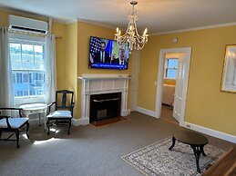 210 Main St