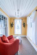 210 Main St