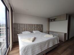 Modelia Living & Parking