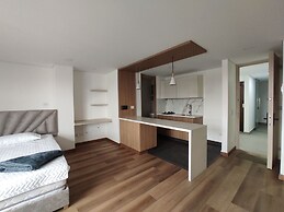 Modelia Living & Parking