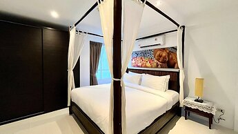 B6 1 Bedroom 1 Bath Partial Seaview at Karon