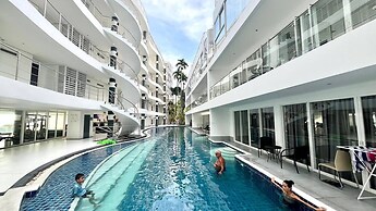 B6 1 Bedroom 1 Bath Partial Seaview at Karon