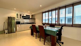 B6 1 Bedroom 1 Bath Partial Seaview at Karon