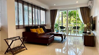 B6 - 1 Bdr Modern Condo With Balcony and Pool, Karon