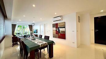 B6 1 Bedroom 1 Bath Partial Seaview at Karon