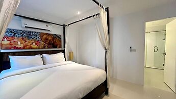 B6 1 Bedroom 1 Bath Partial Seaview at Karon