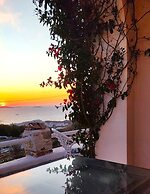 Zephyrus Sunset House