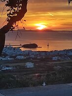 Zephyrus Sunset House