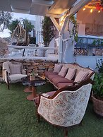 Zephyrus Sunset House