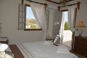 Zephyrus Sunset House