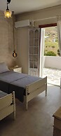 Zephyrus Sunset House