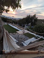 Zephyrus Sunset House