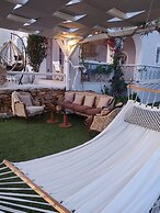 Zephyrus Sunset House