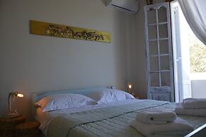 Zephyrus Sunset House