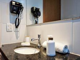 Ape Praia Piscina e Academia P812