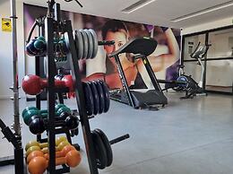 Ape Praia Piscina e Academia P812