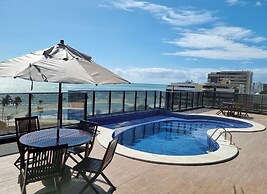 Ape Praia Piscina e Academia P812