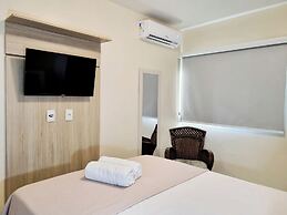 Ape Praia Piscina e Academia P812