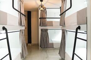Qantic Lodging & Rooftop