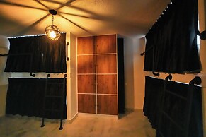 Qantic Lodging & Rooftop