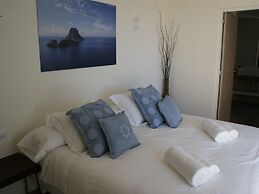 Charming Villa With sea Views