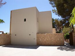 Charming Villa With sea Views