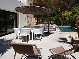 Charming Villa With sea Views