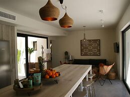 Charming Villa With sea Views