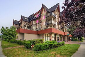 Charming 1BR Lakeside