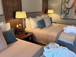 Discovery Inn