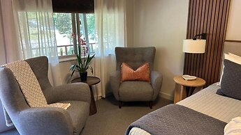 Discovery Inn