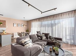 Luxury Apartment With Private Swimming Pool